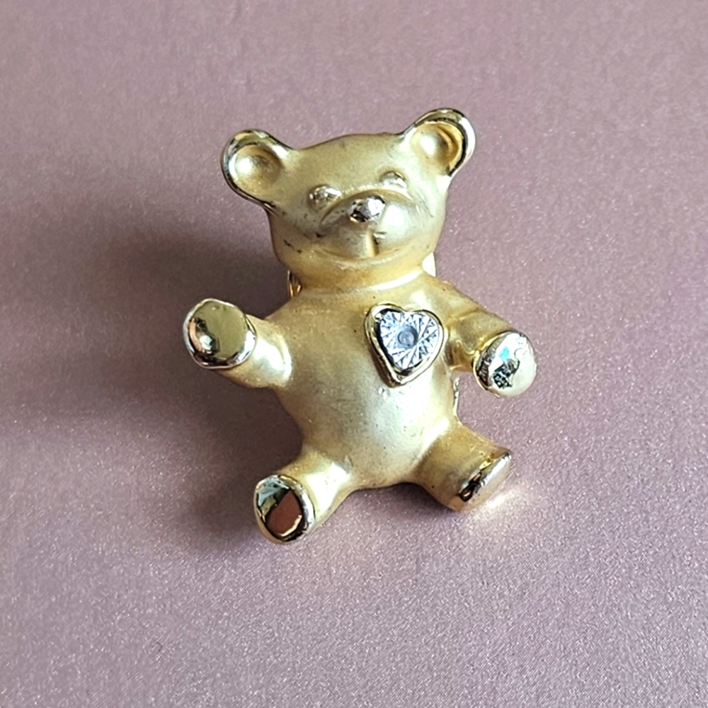 Genuine Vintage Signed Gigi Giusti Gold-tone Teddy Bear Pin with Silver Heart